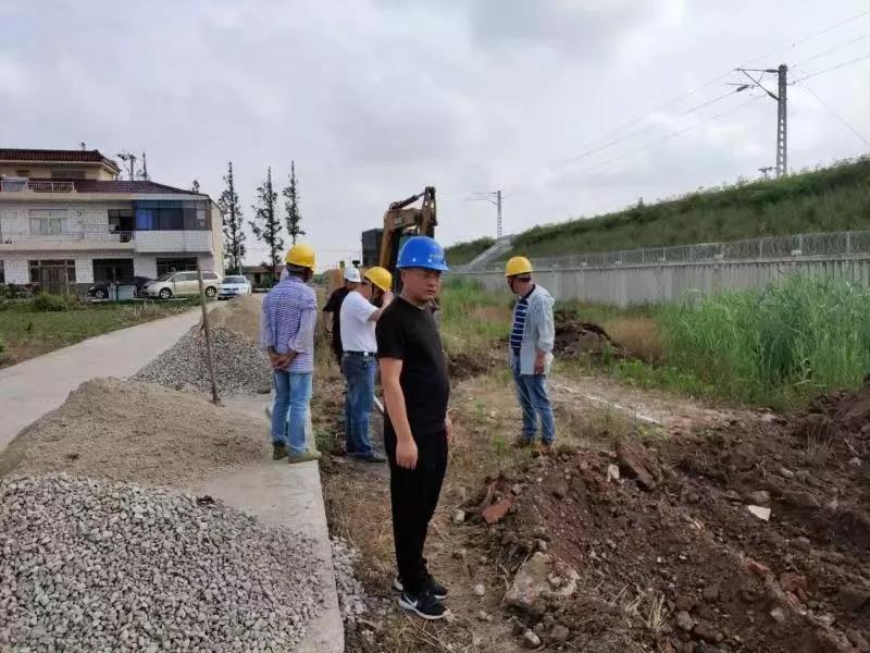 守初心,担使命——记基层供水人顾云东(图2) 守初心,担使命——记基层供水人顾云东(图2)